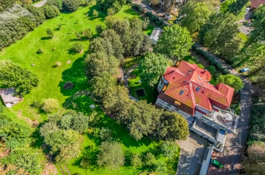 Letecký záběr na celý areál domova